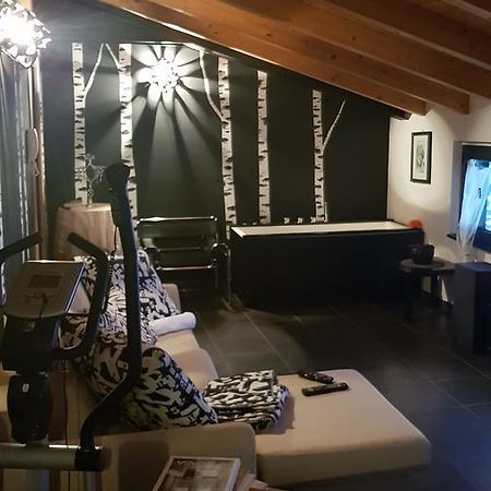 B&B Benessere La Casa Nera Breno Extérieur photo