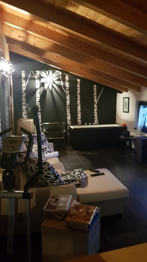 B&B Benessere La Casa Nera Breno Extérieur photo