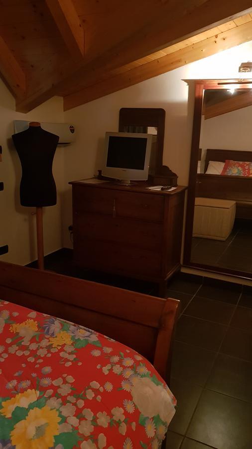 B&B Benessere La Casa Nera Breno Extérieur photo
